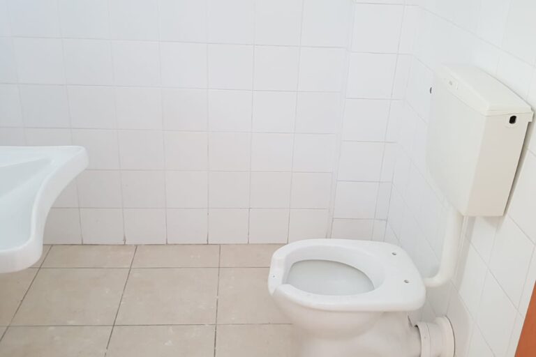 Nereto locale commerciale ottima visibilità - Immagine 9