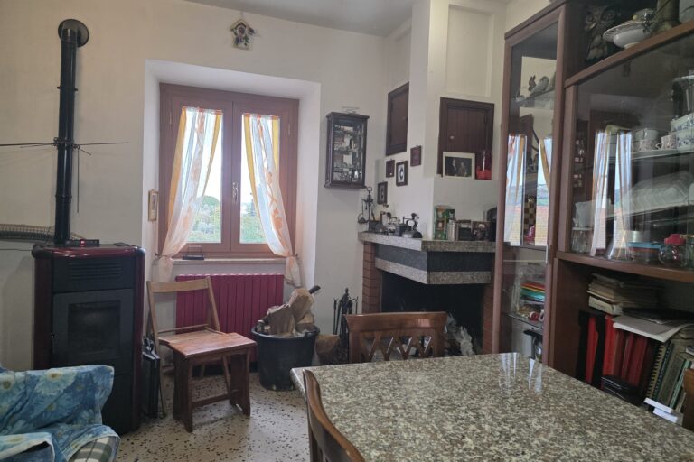 Casa affiancata con giardino - Immagine 3