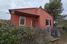 Casa singola immersa nel verde - Immagine 1