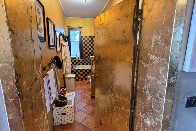 Casa singola immersa nel verde - Immagine 8