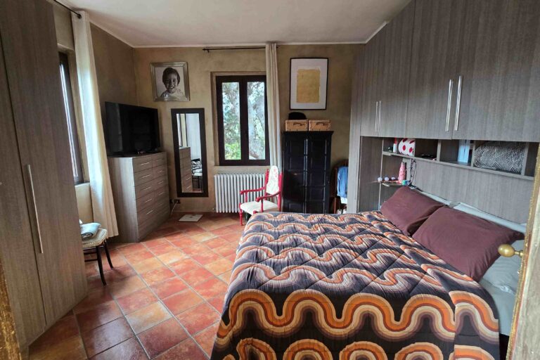 Casa singola immersa nel verde - Immagine 9