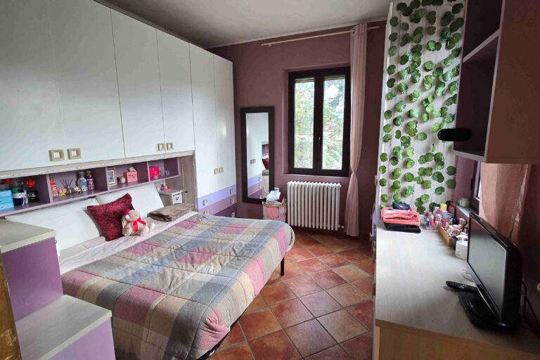 Casa singola immersa nel verde - Immagine 10