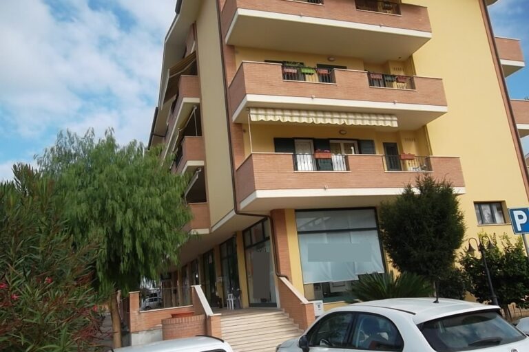 Locale commerciale – ufficio - Immagine 2