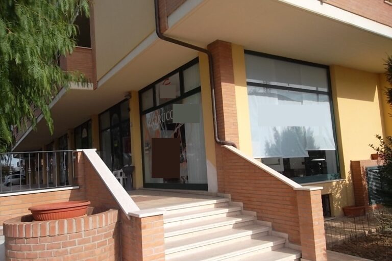 Locale commerciale – ufficio - Immagine 3