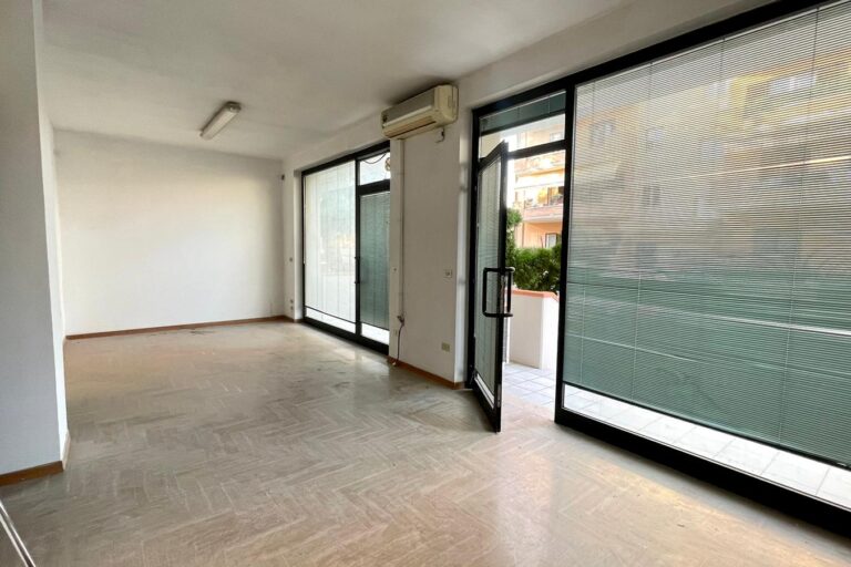 Locale commerciale ufficio laboratorio - Immagine 3