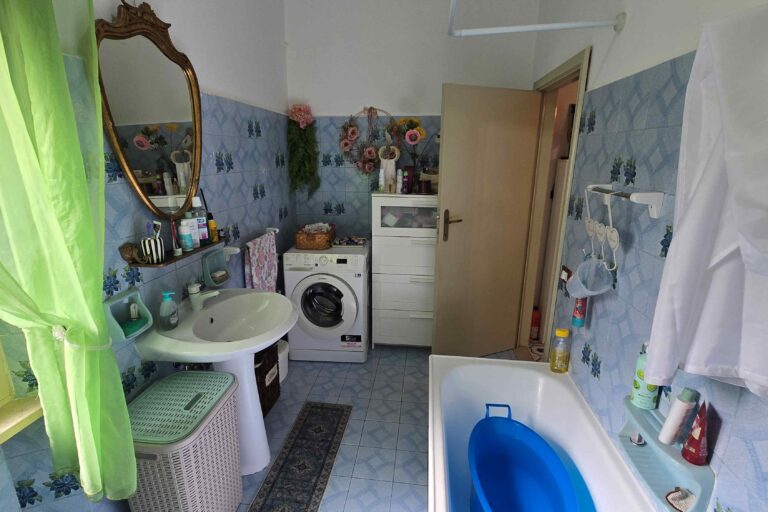 Controguerra abitazione comoda e spaziosa - Immagine 9