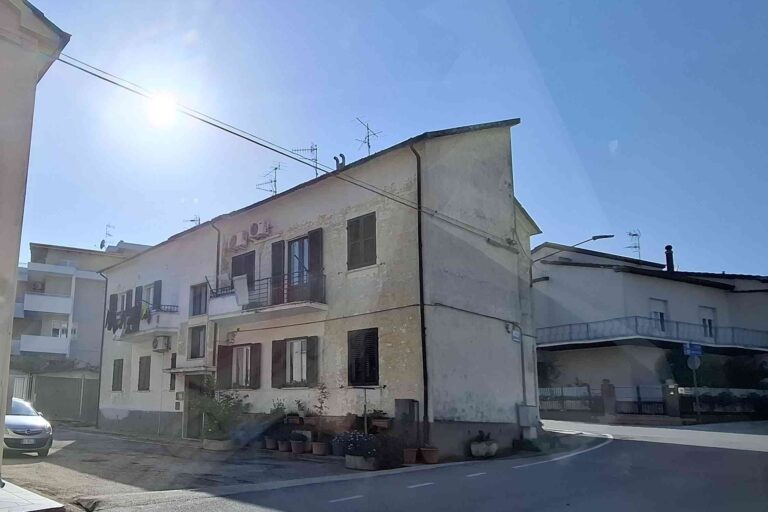 Nereto appartamento trilocale - Immagine 3