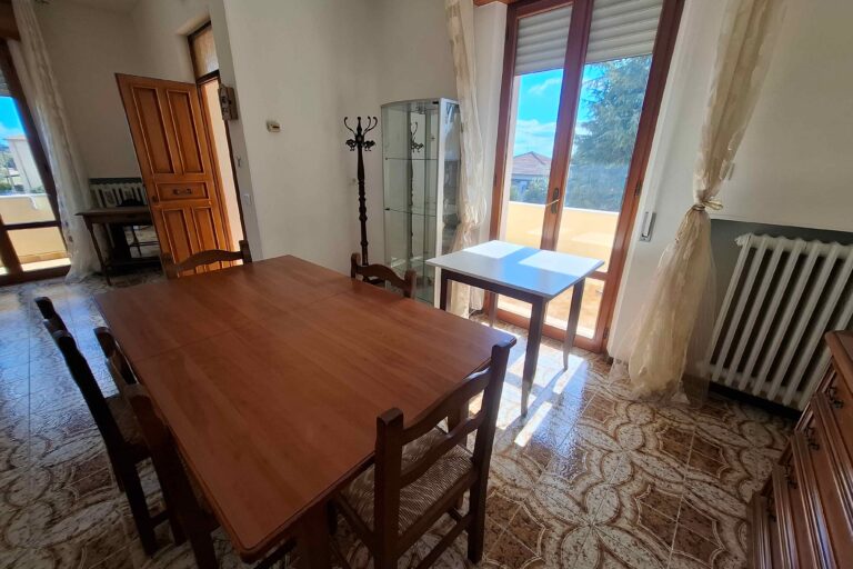Casa singola con 2 abitazioni - Immagine 8