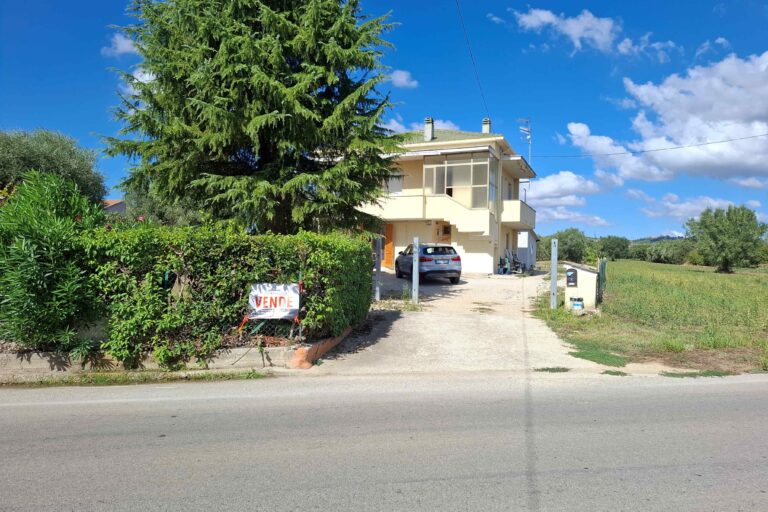 Casa singola con 2 abitazioni - Immagine 2